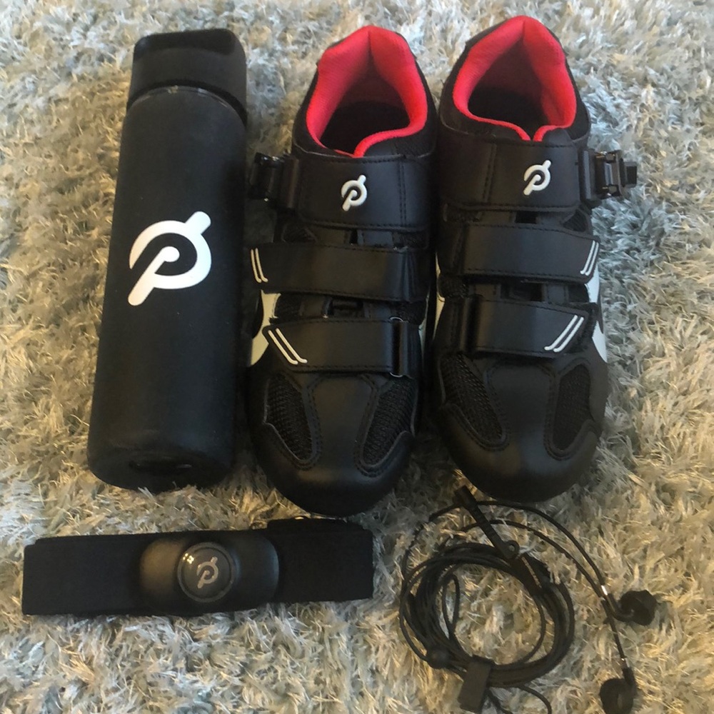 NewPeloton Shoes,HeartMonitor,Headphones,Bottle